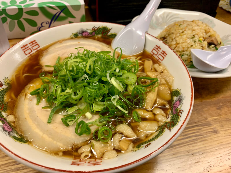 【悲報】ラーメン屋が怒りのポスト、「美味い」「不味い」の会話は支払い終わってから外でやれ